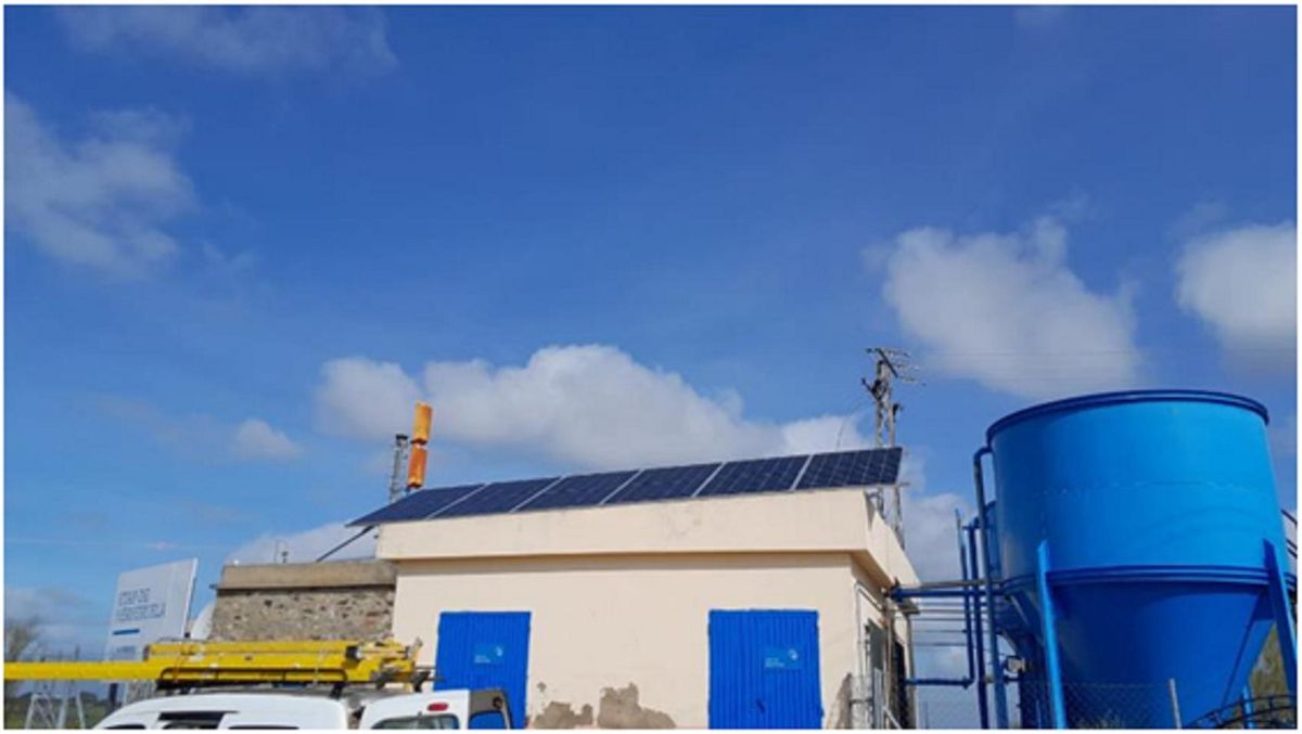 Instalación de Placas Fotovoltaicas en la ETAP de Herreruela.