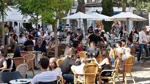 Terrazas en la plaza del Parque en una imagen de archivo