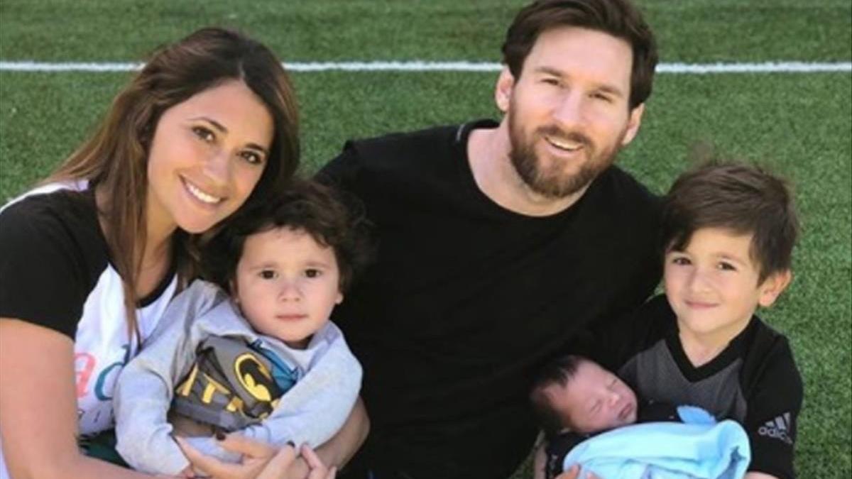 Antonella, Mateo, Leo, Thiago y Ciro. La familia Messi-Rocuzzo, al completo.