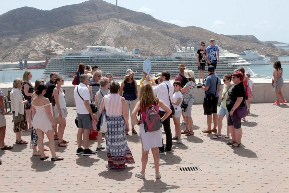 Turistas en Cartagena en el Puente de agosto