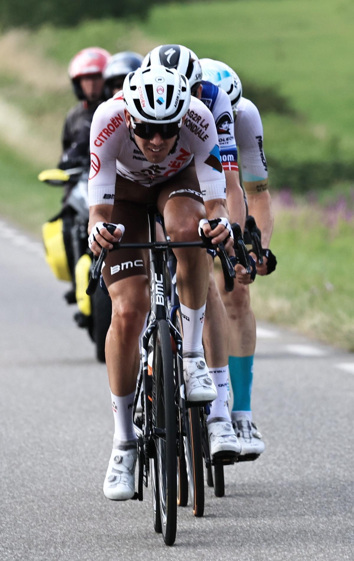 Poligny (France), 21/07/2023.- Australian rider Ben O’Connor of AG2R Citroen Team in action during the 19th stage of the Tour de France 2023, a 173kms race from Moirans-en-Montagne to Poligny, France, 21 July 2023. (Ciclismo, Francia) EFE/EPA/CHRISTOPHE PETIT TESSON