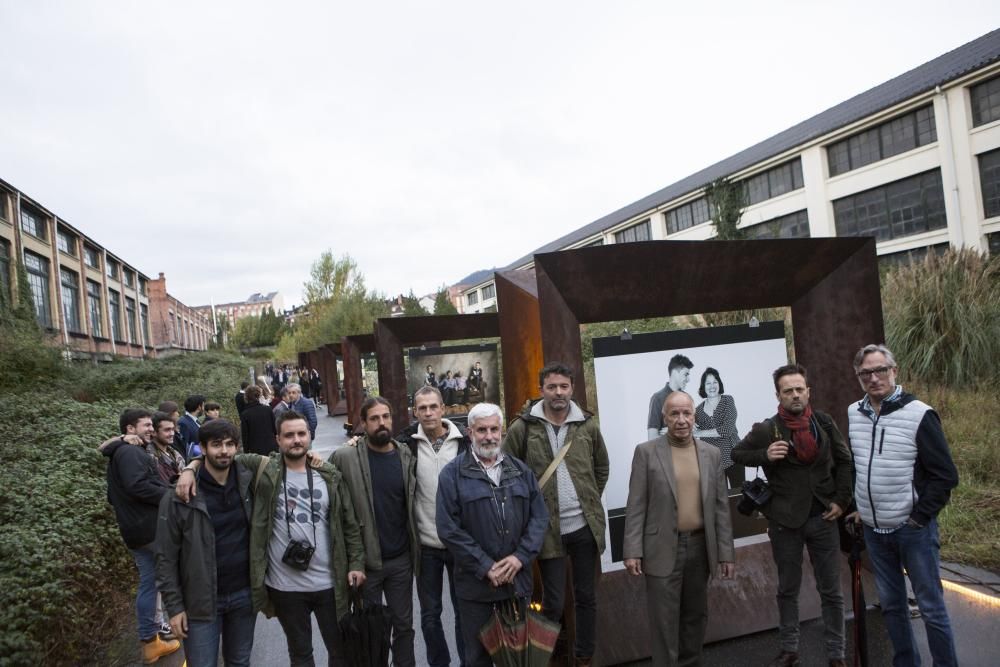 Premios Princesa de Asturias: Alejandro Portes visita la exposición fotográfica "Integrantes" en La Vega