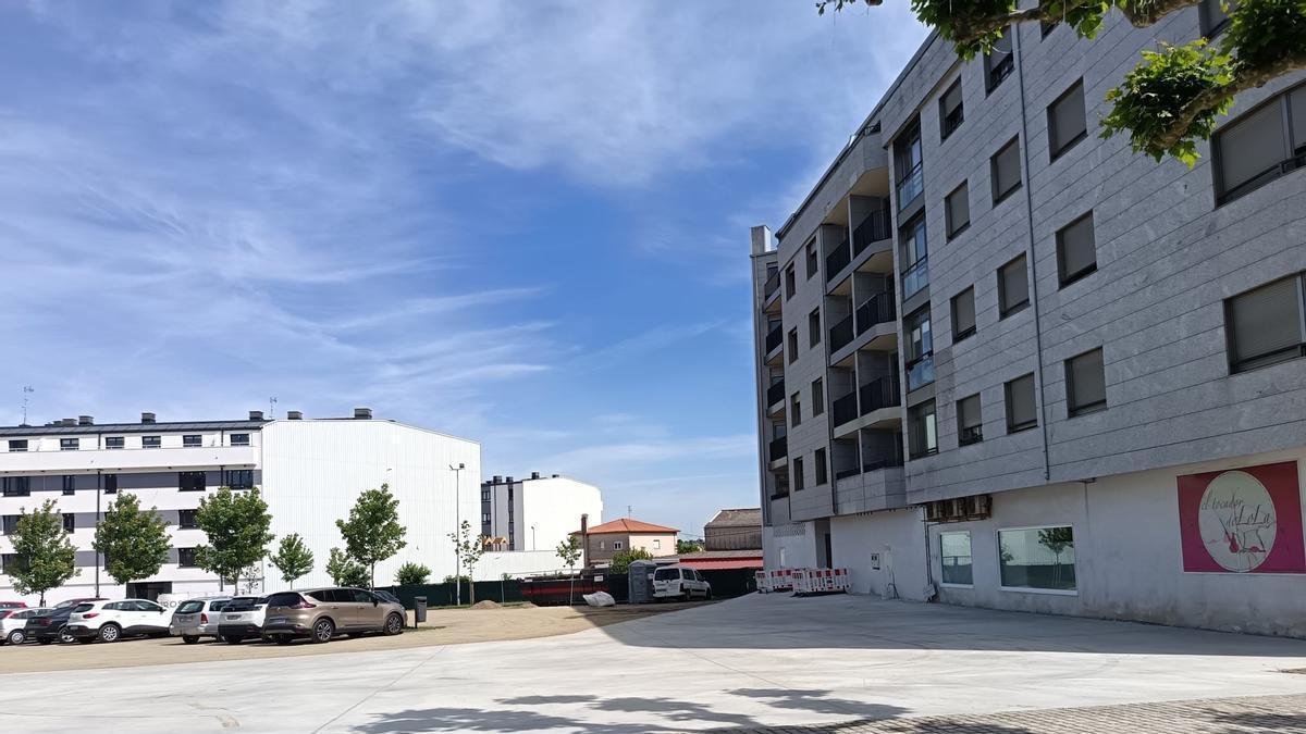 Ampliación del campo da Feira de Carral