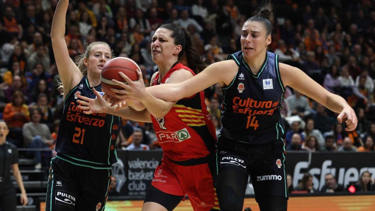 Último partido de LF Endesa en La Fonteta entre el Valencia Basket y el Spar Girona