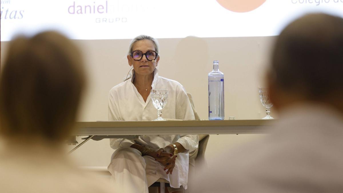 EN IMÁGENES: Lorena Casas impartiendo el curso de "Indianos, gastronomía y éxitos empresariales gastronómicos"