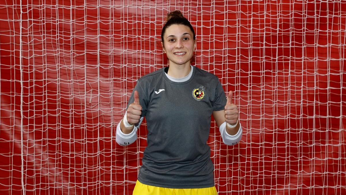 Cristina García, con la selección nacional de fútbol sala.
