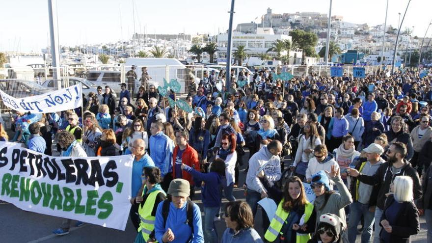 Manifestación contra las prospecciones.