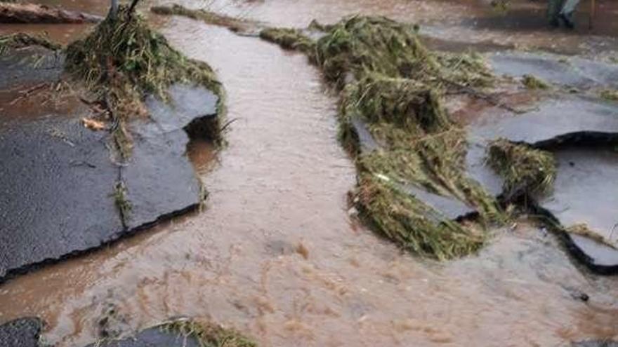 Pista abierta por el aguacero el sábado en Insua.