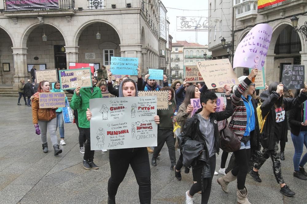 Manifestaciones en Galicia contra el maltrato. // I. Osorio, Bernabé/Luismy, G. Núñez, N. Parga