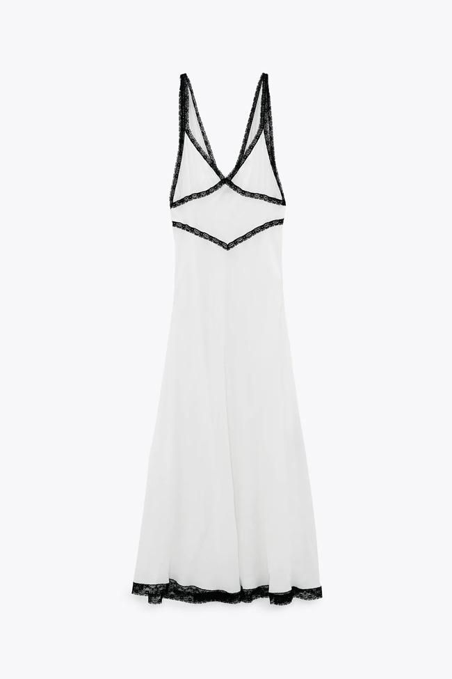 Camisón combinado con encaje, de Zara