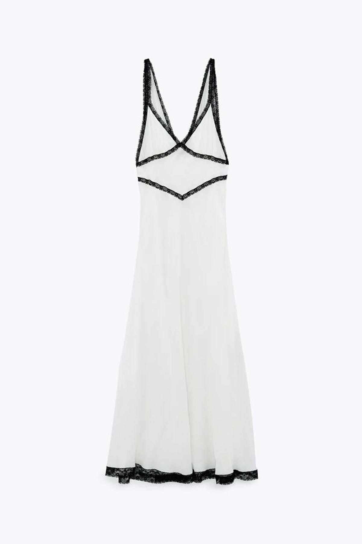 Camisón combinado con encaje, de Zara