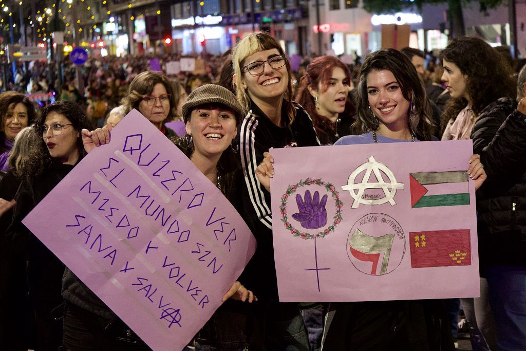 Todas las imágenes de la manifestación en Murcia del 8M