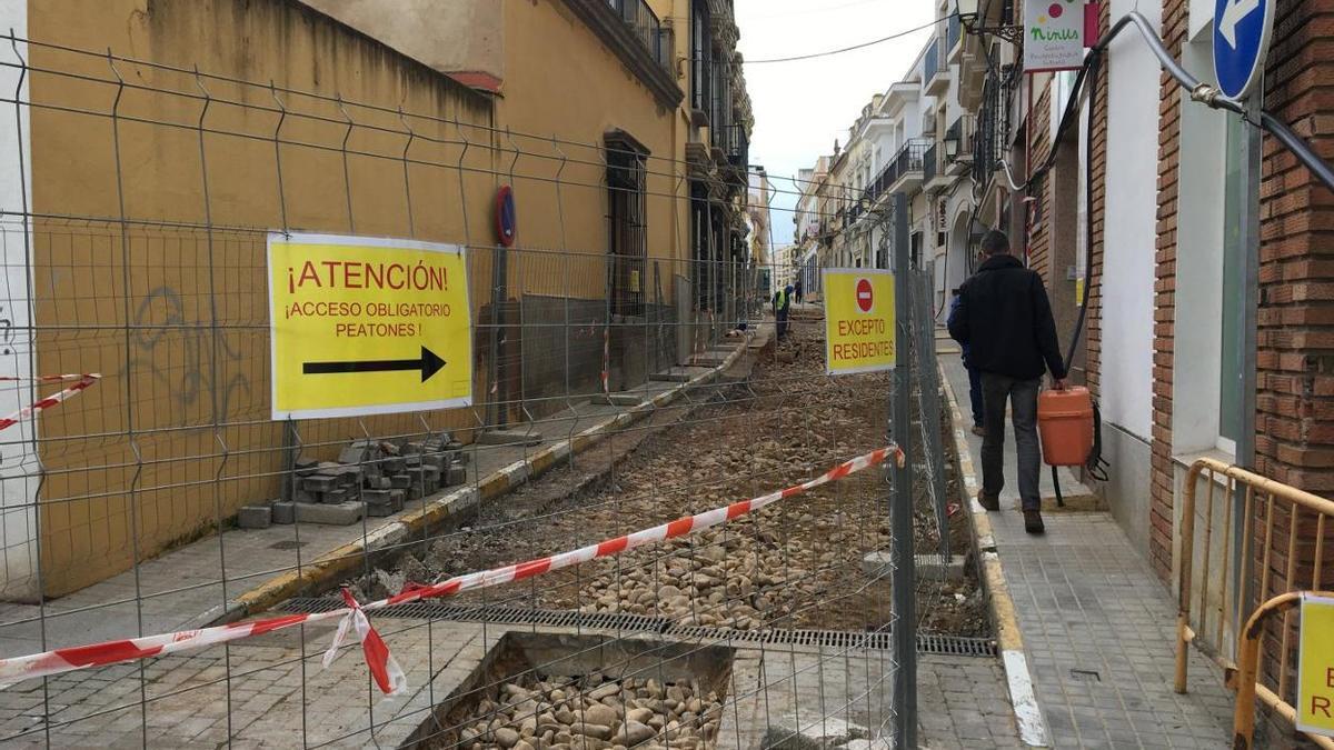 Obra de la peatonalización de la calle Ricardo Romero hace unos meses