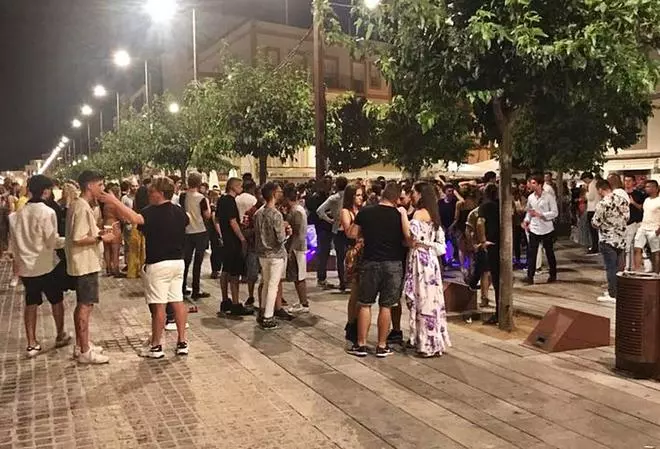 Las reuniones nocturnas seguirán prohibidas en Ibiza hasta el 15 de septiembre