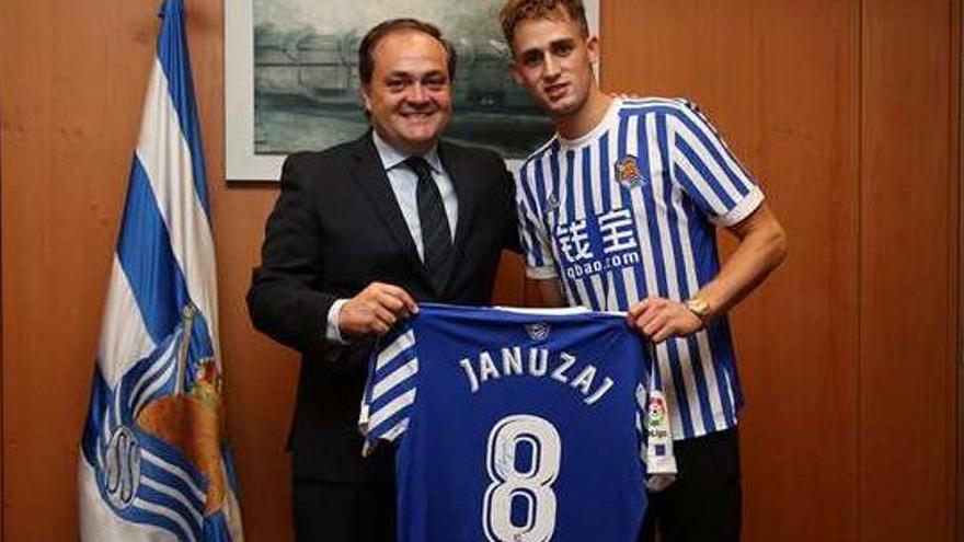 Januzaj junto a Aperribay.