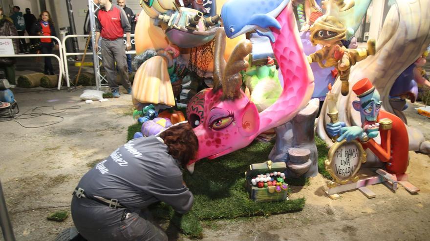 Galería de imágenes: &#039;Plantà&#039; de las fallas en Burriana