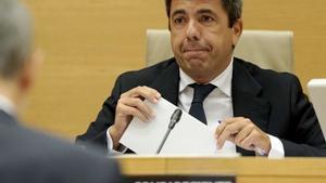 Mazón afronta tres hores de tensió sense aclarir els buits del 29-O
