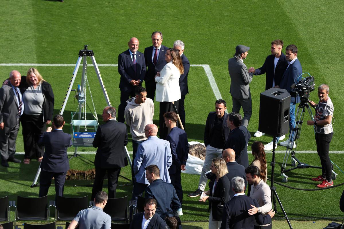 Colocación de la primera piedra del futuro Camp Nou