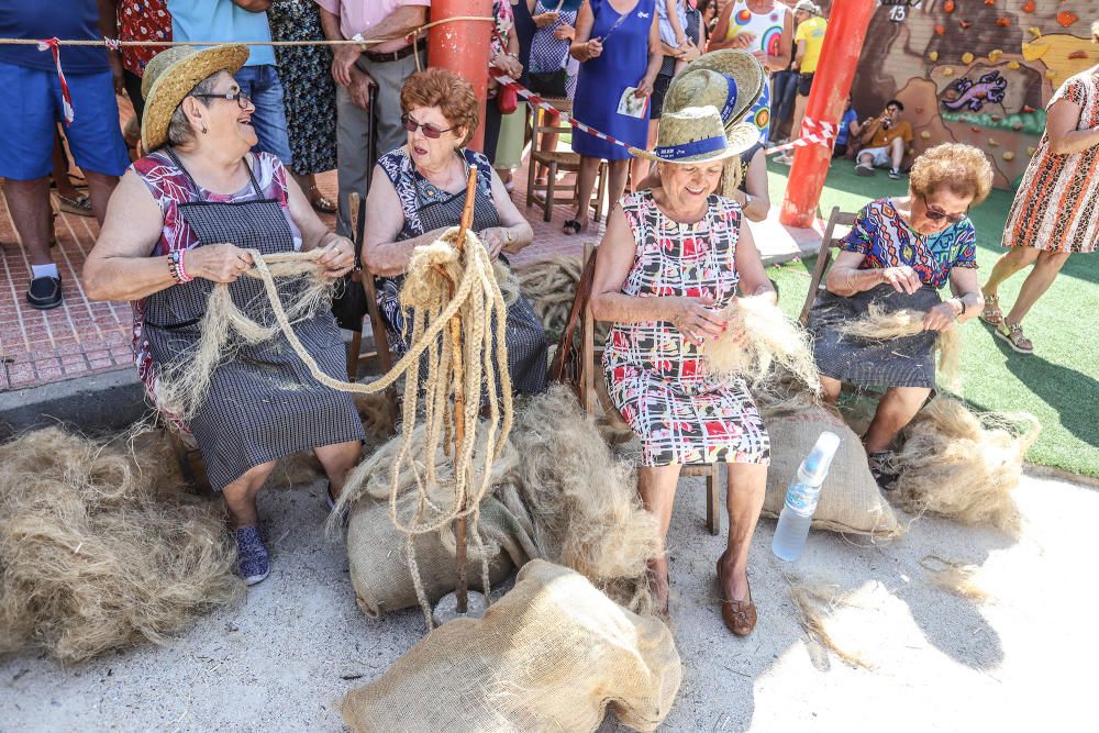 Exhibición de la Grama e Hilado del Cáñamo en Redován