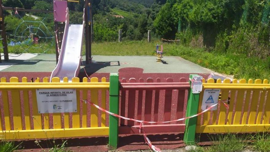 Peligro en el parque infantil de Armenteira