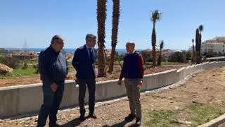 Benalmádena inicia las obras de la valla de cerramiento del futuro parque Albaytar