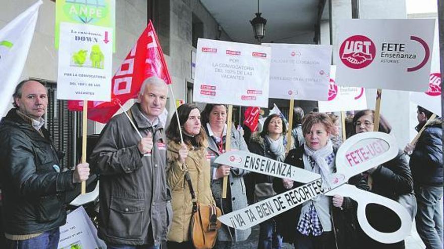 Madrid anuncia que cede a los colegios sus competencias en el currículo escolar