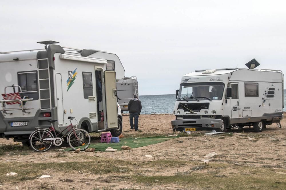 Costas urge a Torrevieja a evitar las acampadas de caravanas