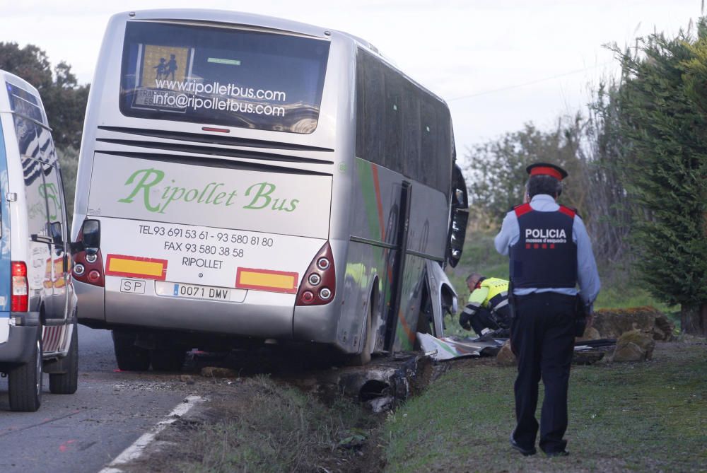 Onze escolars de sisè de primària han resultat ferits en l''accident