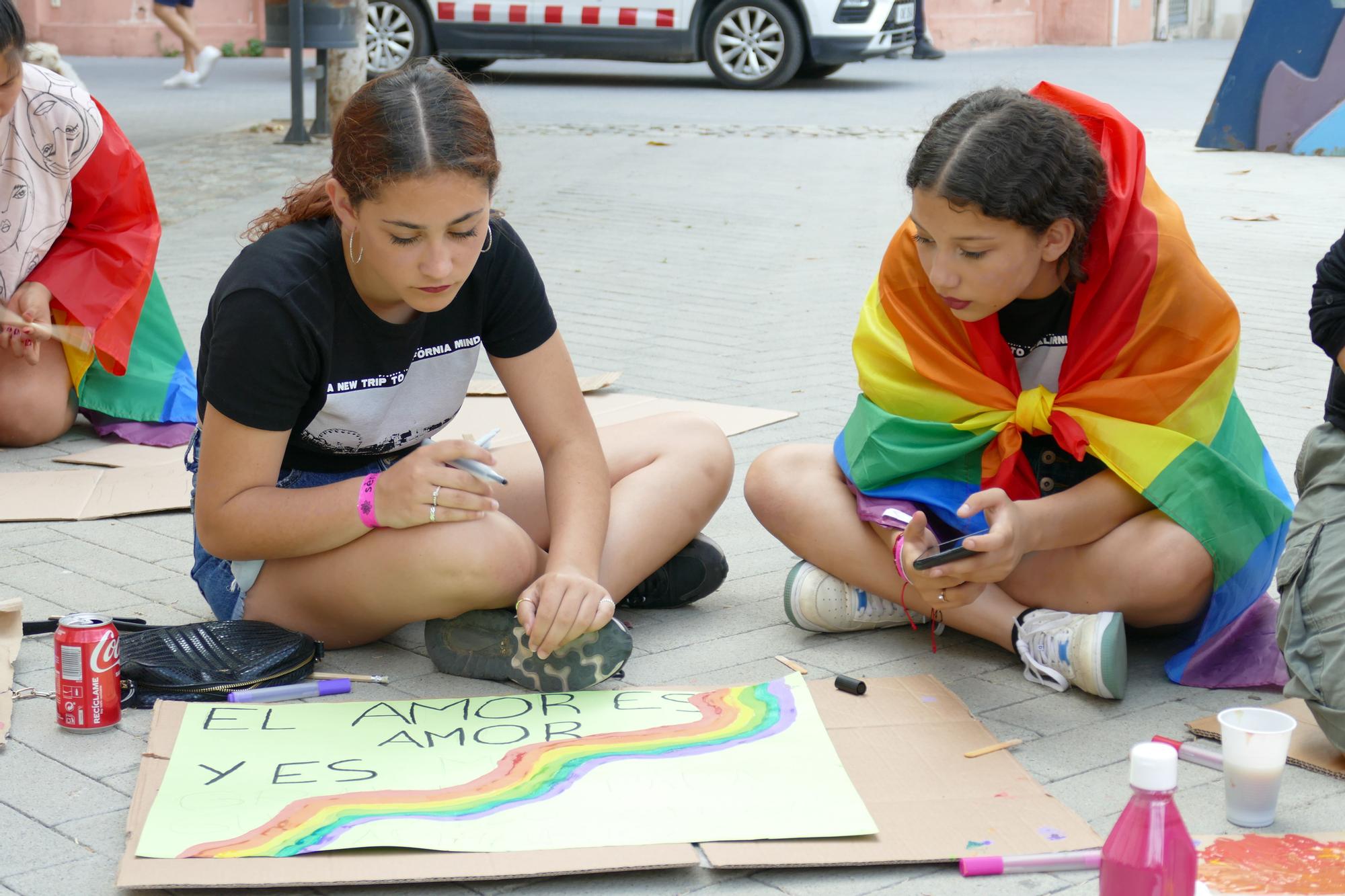 Figueres celebra la Diada Internacional de l'Alliberament Sexual i de Gènere a la plaça Josep Pla