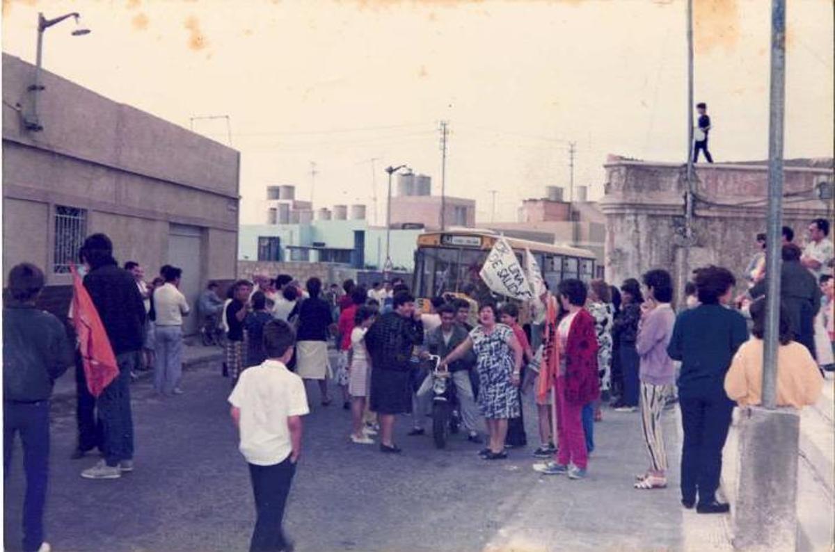 Manifestación en el barrio de San Juan en los años 90.