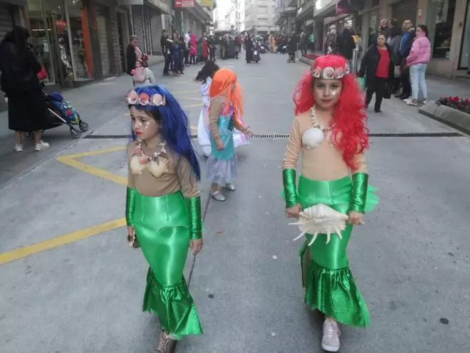 Los más pequeños llenan Marín de ambiente carnavalero