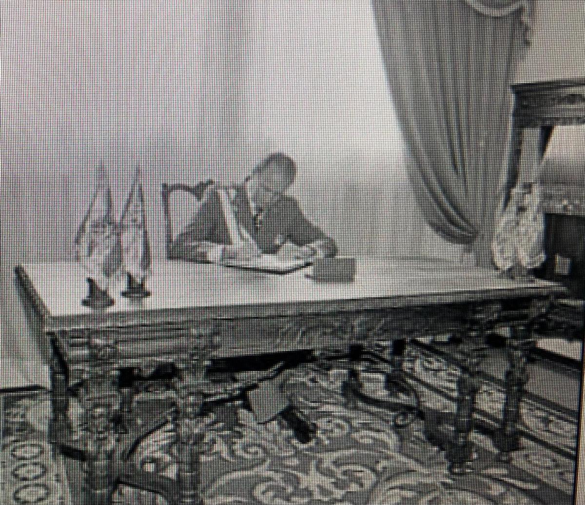 Firma en el Libro de Honor.