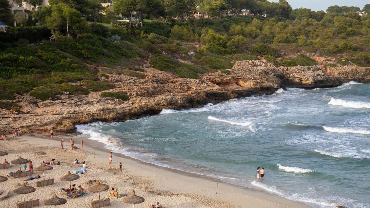 La playa de Cala Mandia, en la costa de Manacor, donde fallecieron las jóvenes. | GUILLEM BOSCH