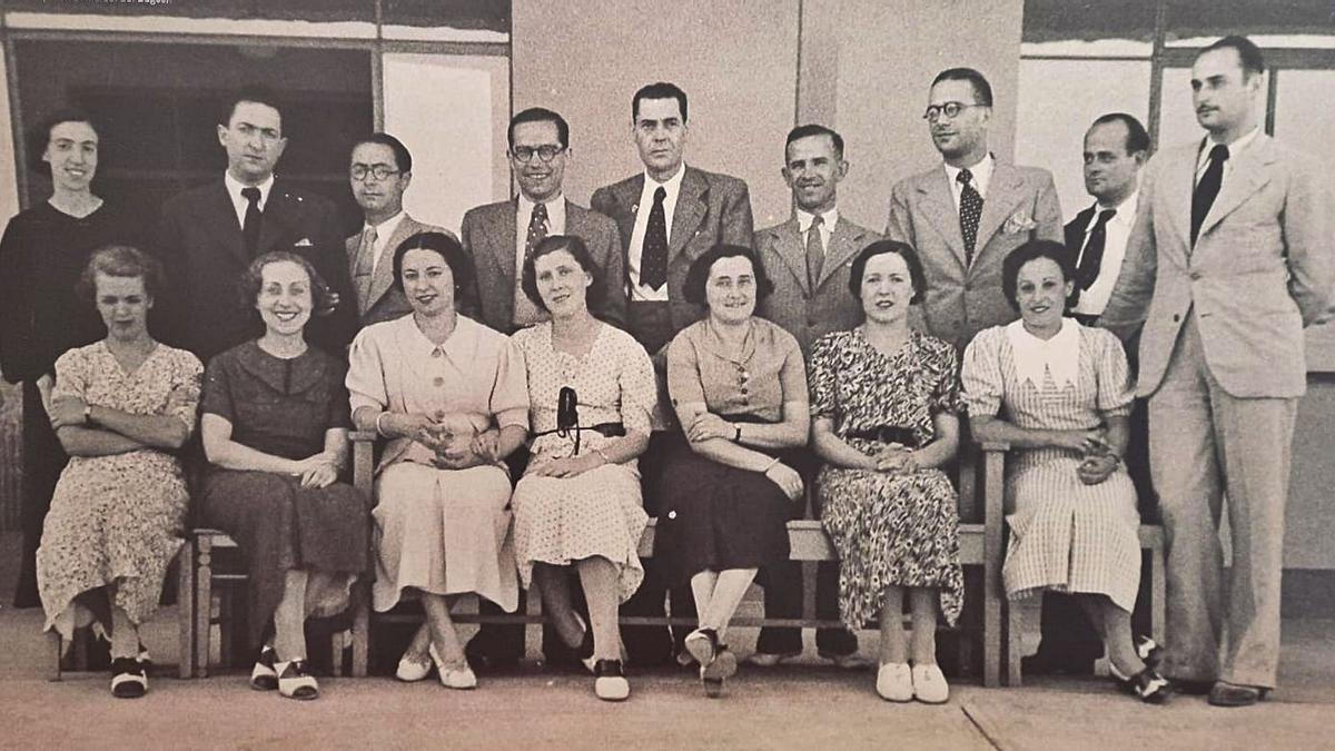 Mestres del Grup Escolar Renaixença l’any 1936 | ARXIU COMARCAL DEL BAGES