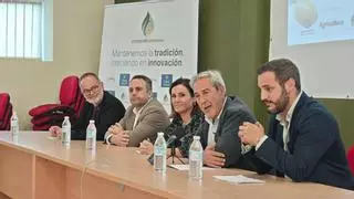 La Cooperativa Olivarera de Lucena analiza los retos de rentabilidad y el relevo generacional en el sector