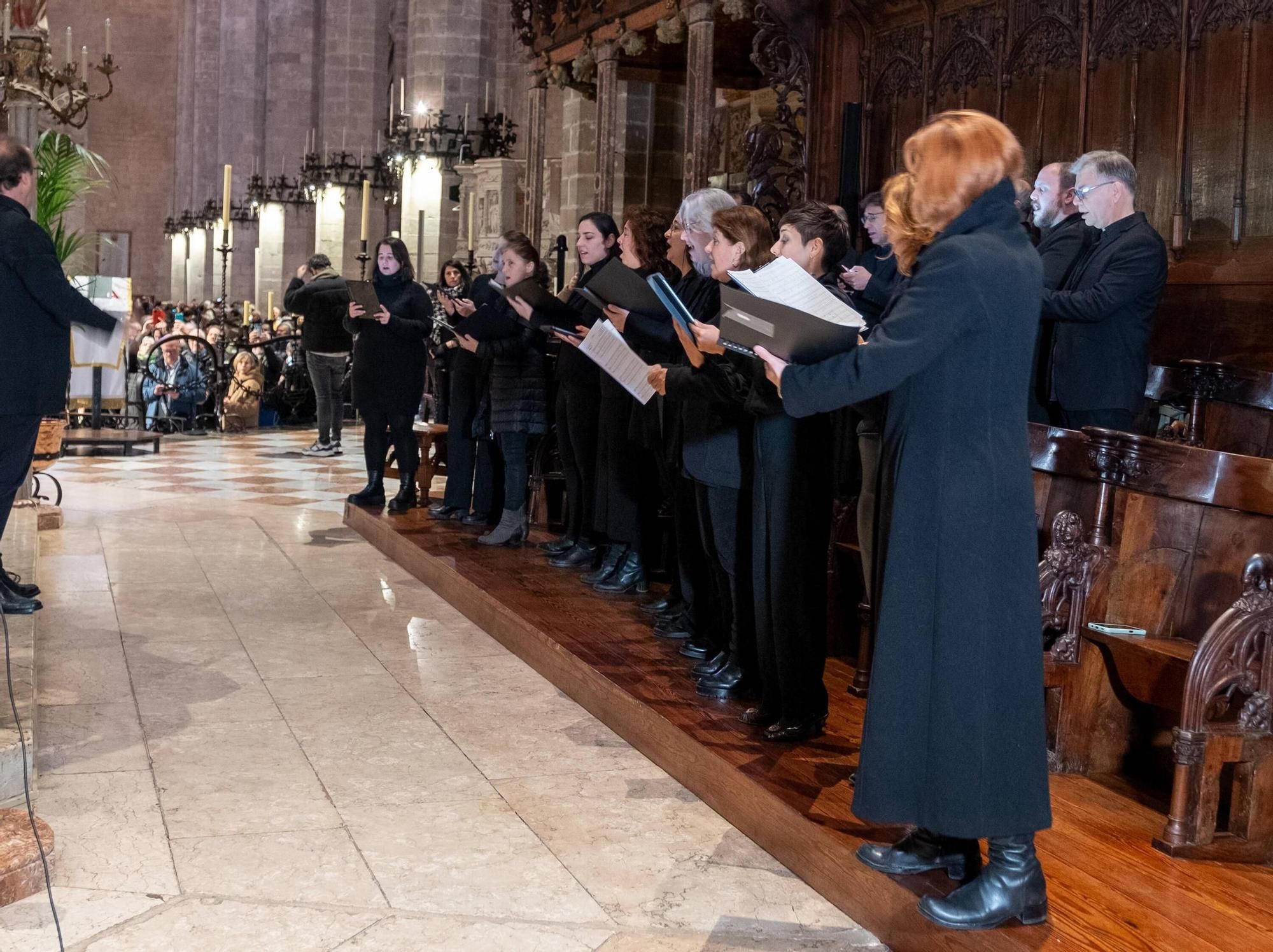 "Magische Acht" in der Kathedrale: Spektakel von Wolken unterbrochen