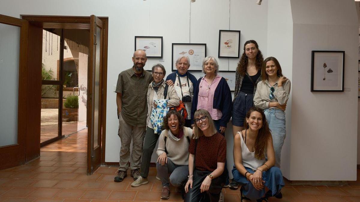 Part de l'equip del màster amb alguns dels alumnes que exposen als Aiguamolls de l'Empordà.