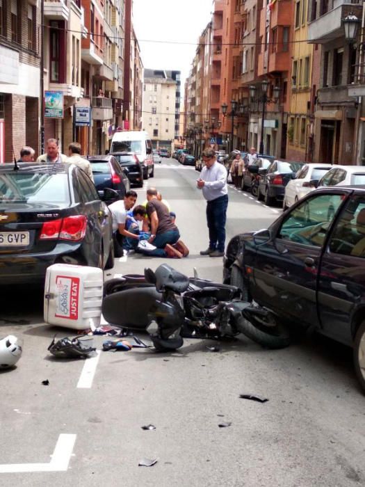 Un repartidor resulta herido en un accidente en Ciudad Naranco.