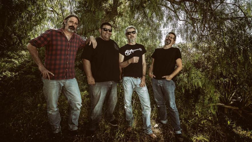 Uncle Sal buscan su sonido más añejo en ‘Darken my door’