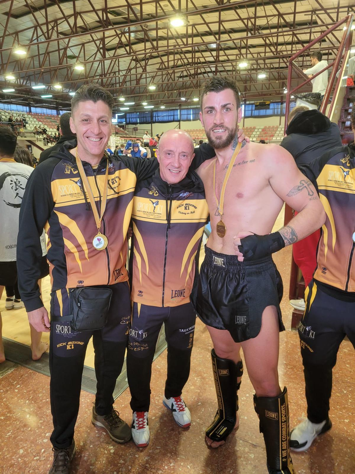 El club deportivo Crespo de San Vicente consigue seis medallas en el Campeonato Autonómico de Kickboxing