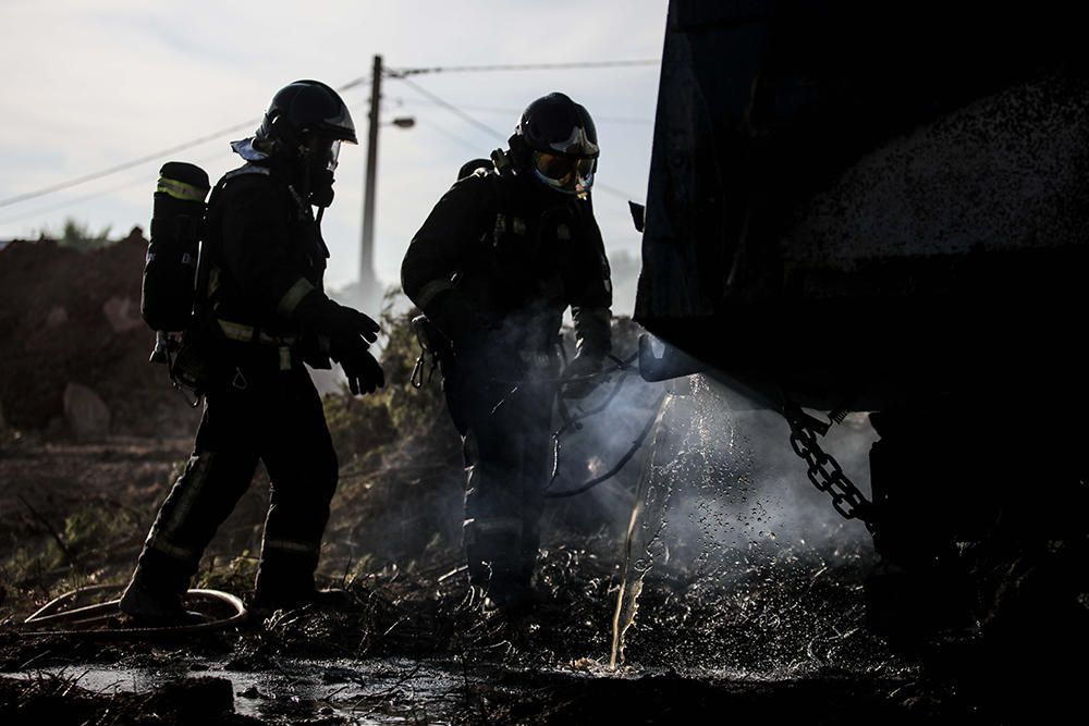 Incendio de un camión en Ibiza