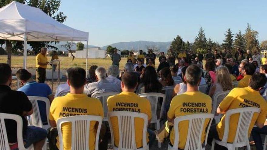 Homenaje en Son Bonet al piloto dl Ibanat Enrique Carré, fallecido en 2005 al apagar un incendio.