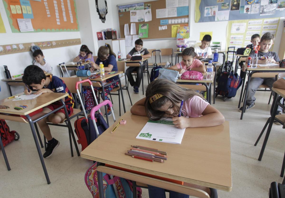 Alumnos de 4º de Primaria de un colegio de Cáceres, durante una evaluación de diagnóstico anterior.