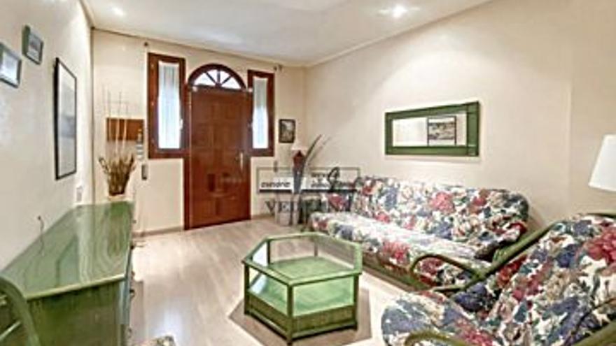 170.000 € Venta de piso en Zaragoza (centro) 100 m2, 2 habitaciones, 1 baño, 1.700 €/m2, 0 Planta...