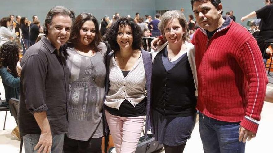 Los cinco solistas de la &quot;Cavalleria rusticana&quot; que sonará el domingo en Vigo. // Fotos de José Lores