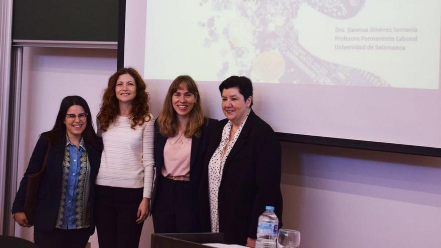 Ana Mª Aido, Vanessa Jiménez, Sara Louredo y Josefina Boquero.   | // DUVI