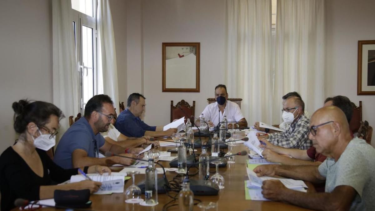 Reunión del Consejo Insular de Caza en el Cabildo de Lanzarote. | | CABILDO DE LANZAROTE