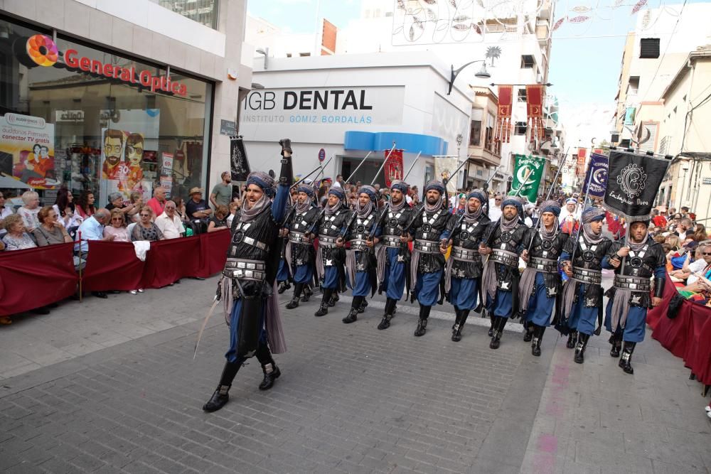 Los Realistas entraron en la ciudad con un boato donde los caballos y la sangre azul de las tropas musulmanas fueron los protagonistas