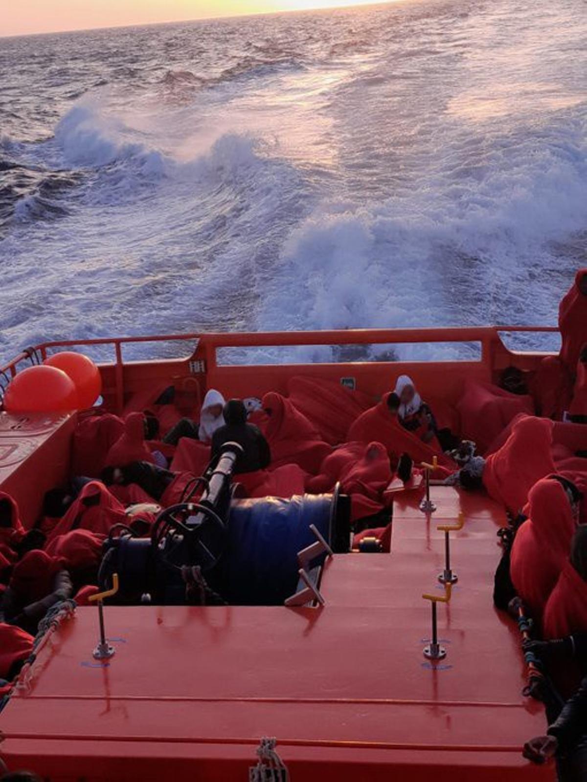 Migrantes rescatados por Salvamento Marítimo cerca de Lanzarote