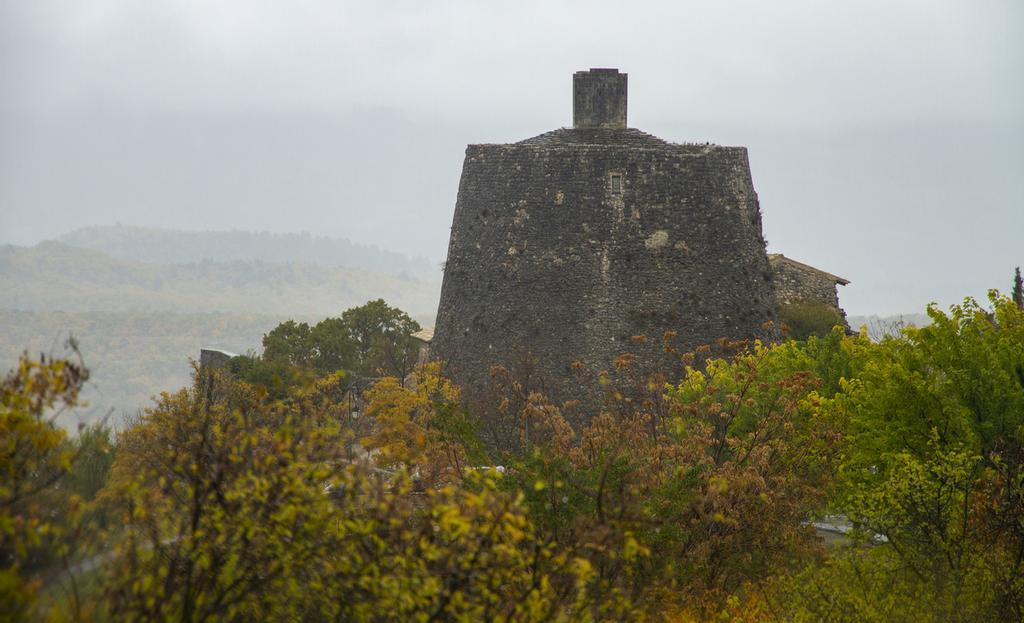 Descubrimos la 'rotonde' que da nombre al pueblo.